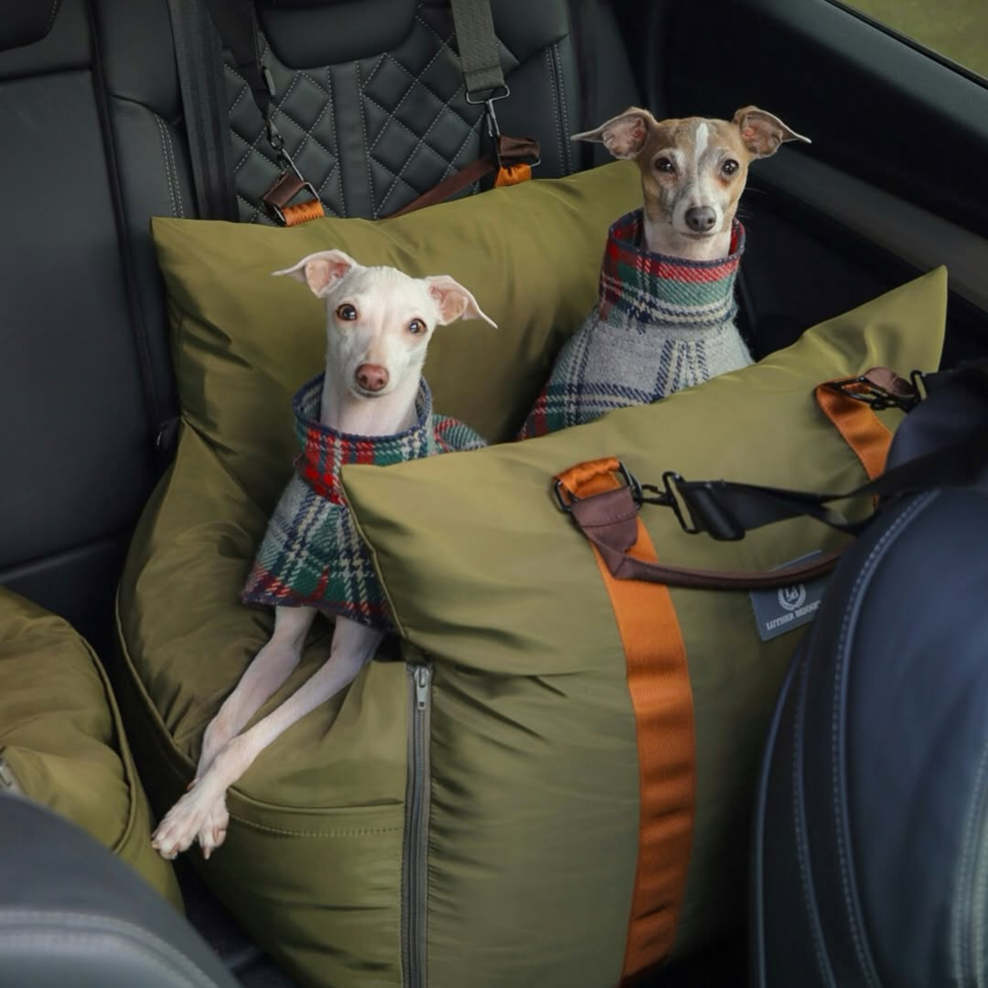 Travel Dog Pod Dog Car Bed Travel Seat w/ Isofix Fittings