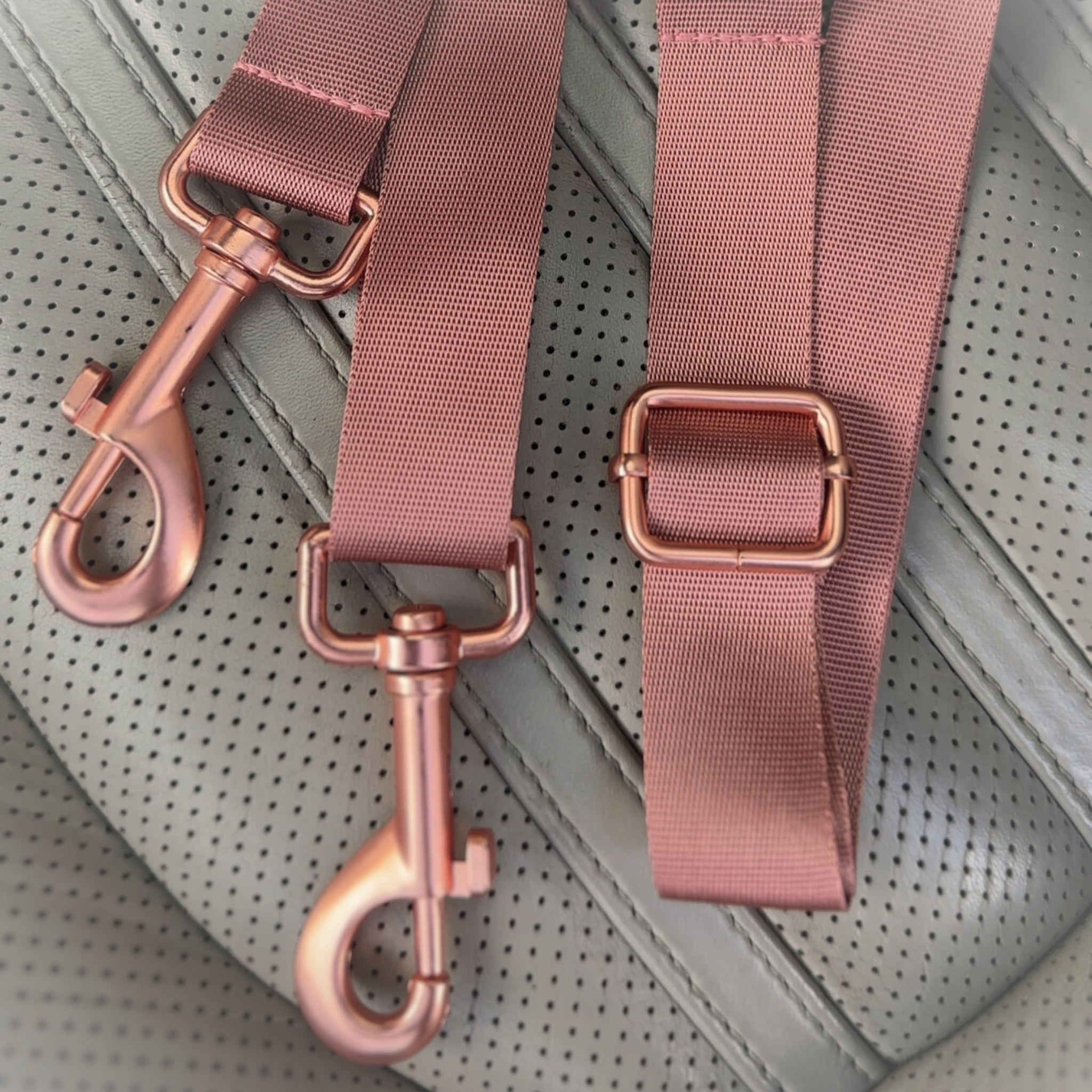 Travel Dog Pod - Rosewood