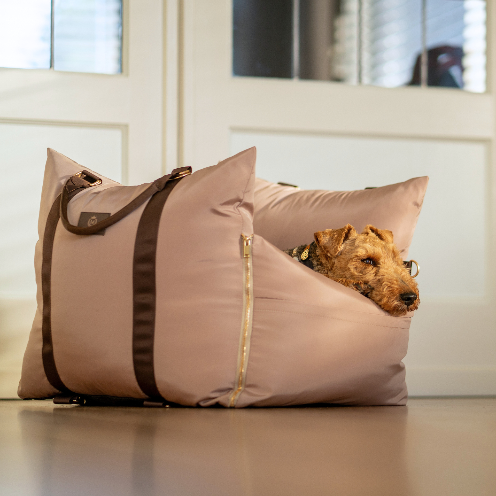 Travel Dog Pod - Hazelnut