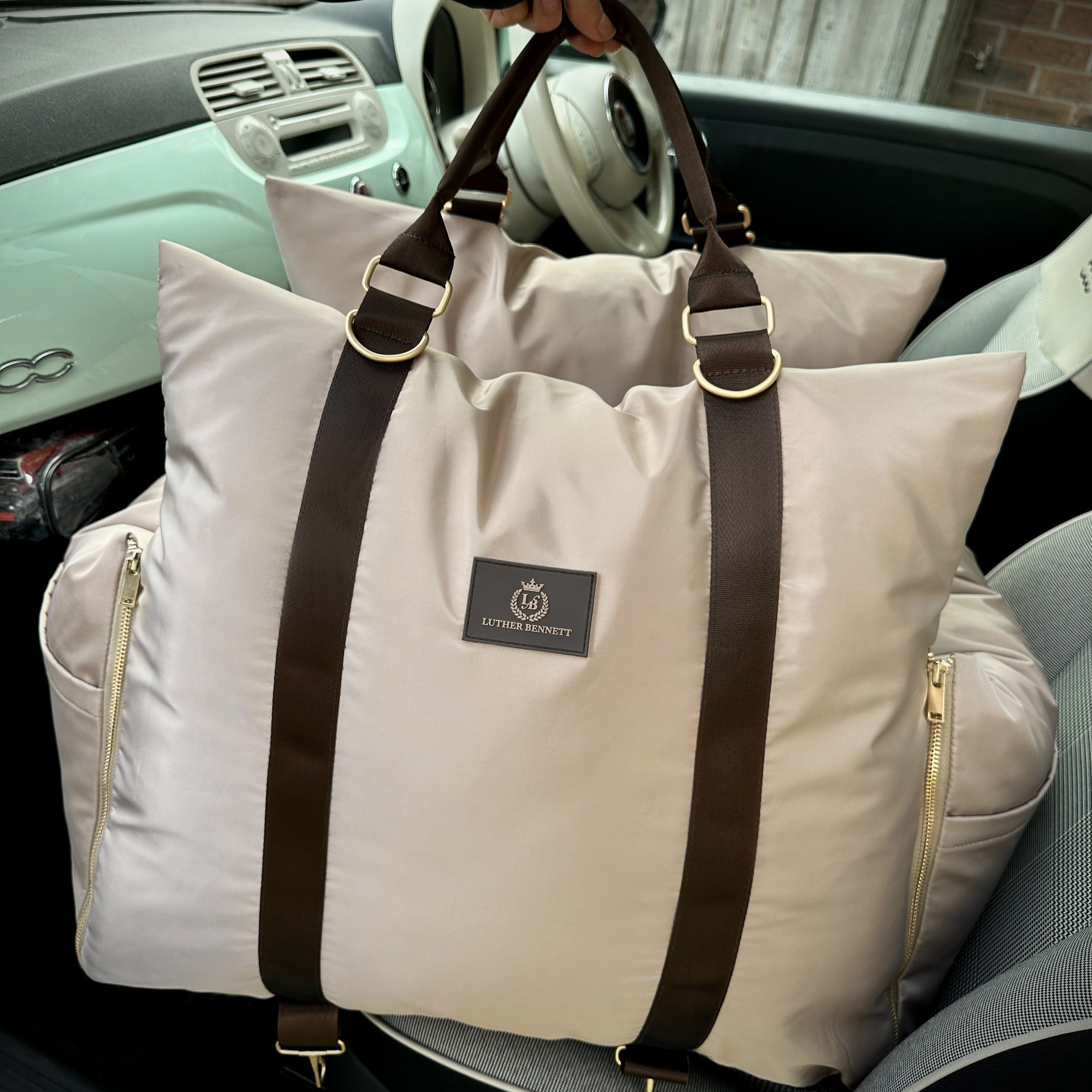 Travel Dog Pod - Hazelnut
