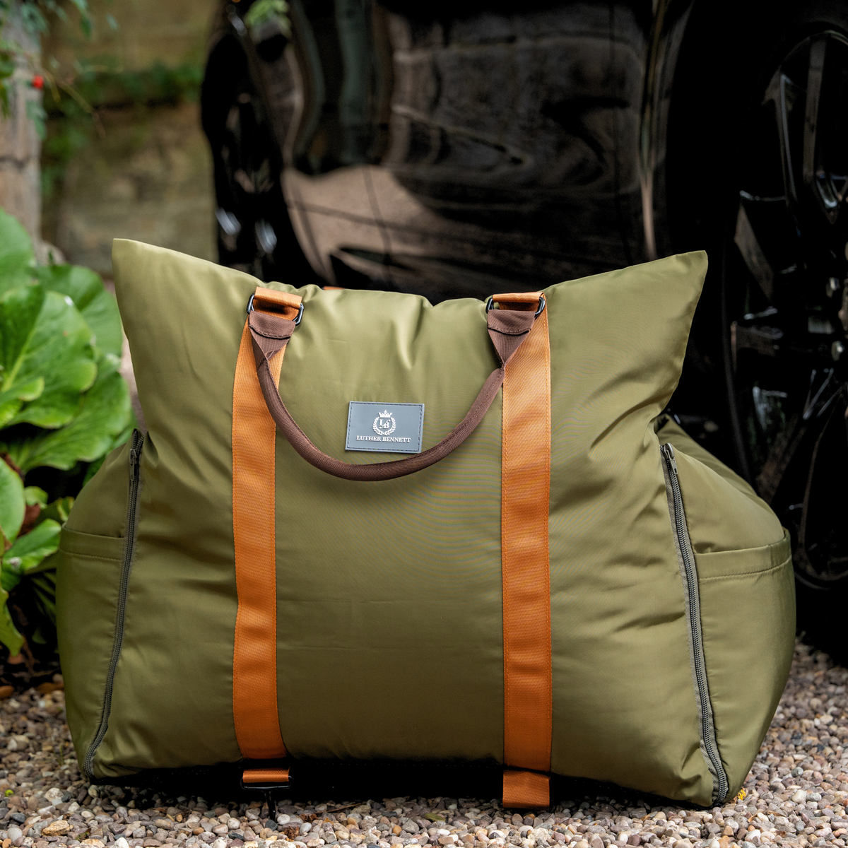 Olive Travel Dog Pod, Classic